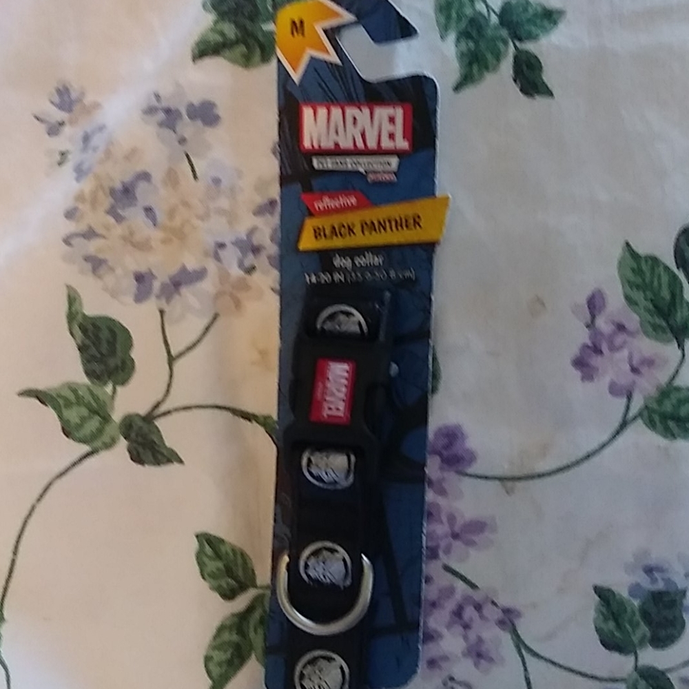 (M) Marvel Dog Collar